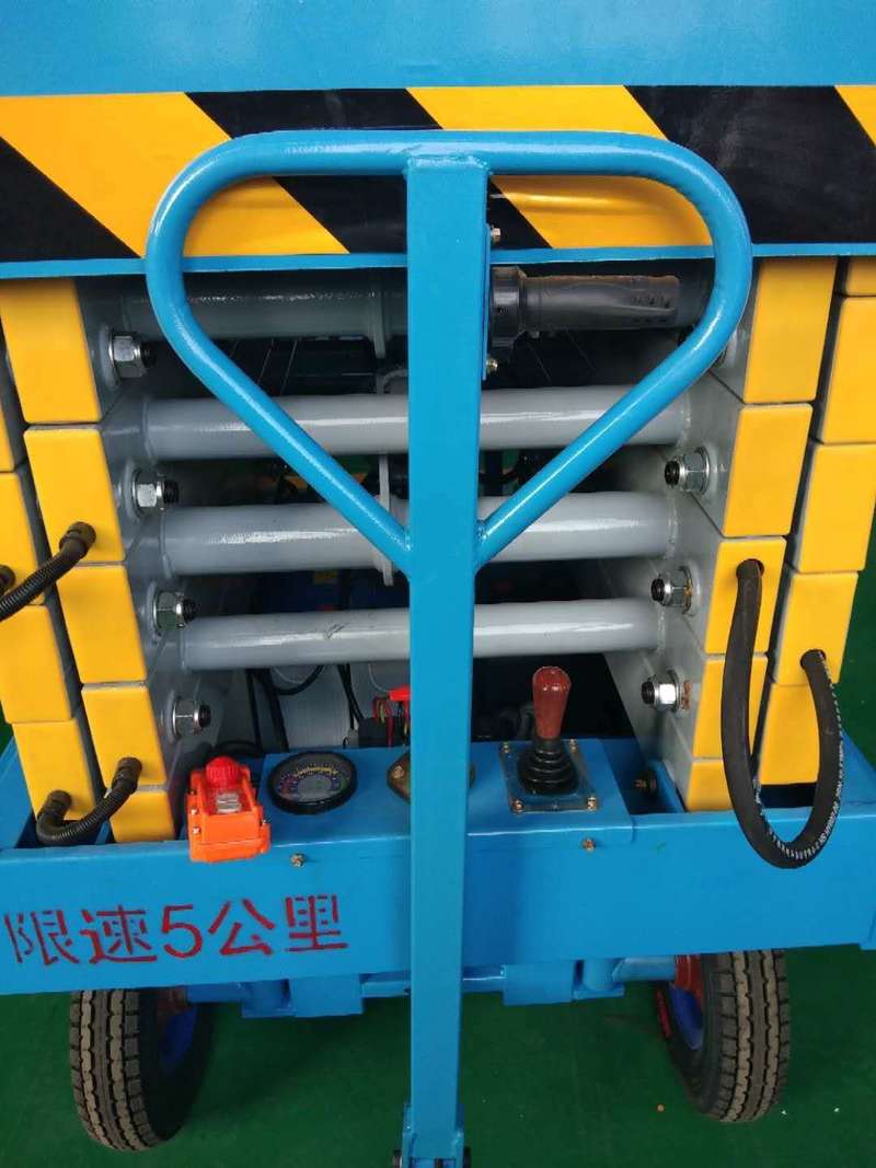 广西辅助行走式升降平台